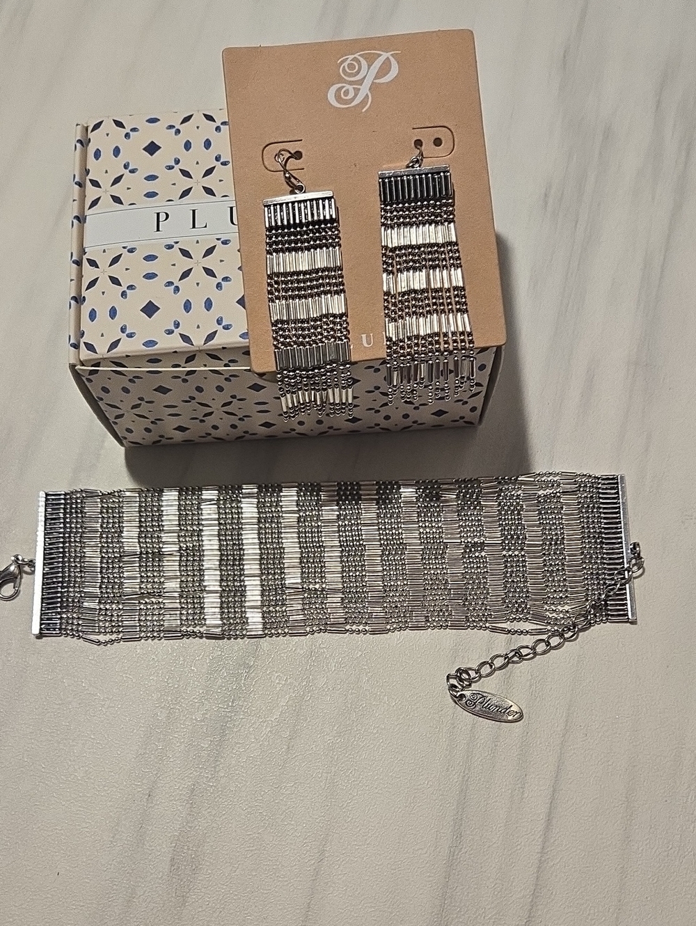 Plunder Silver Metallic Fringe Earrings and Wide Mesh Bracelet Set